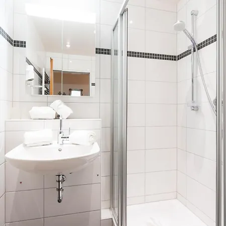 Wider-horn Apartment *